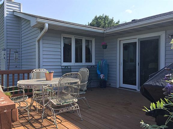 3rd image of 4429 Parkwood Ln