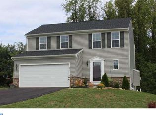 504 Colchester Dr, Oxford, PA 19363