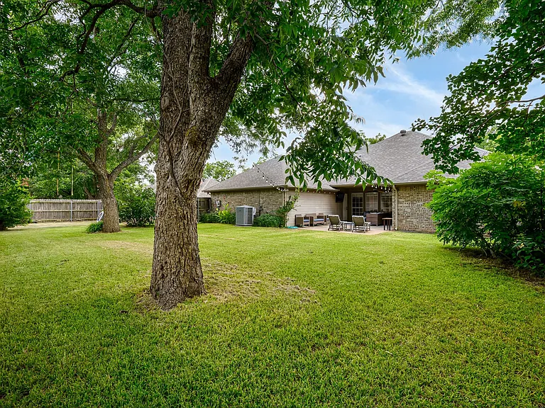 6117 Westover Dr — Photo 15
