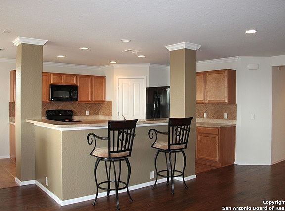 5th image of 5540 Columbia Dr