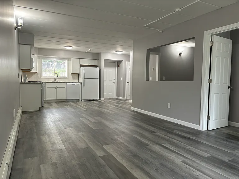 65 Newark St #7 — Photo 4