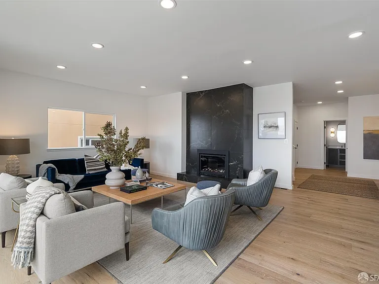 628 Los Palmos Dr — Photo 26