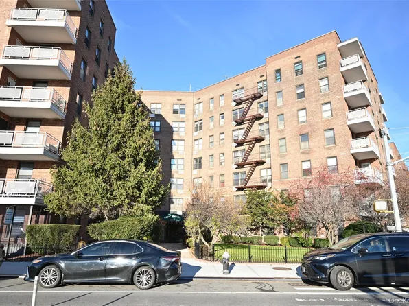 100-25 Queens Boulevard #7M, Forest Hills, NY 11375