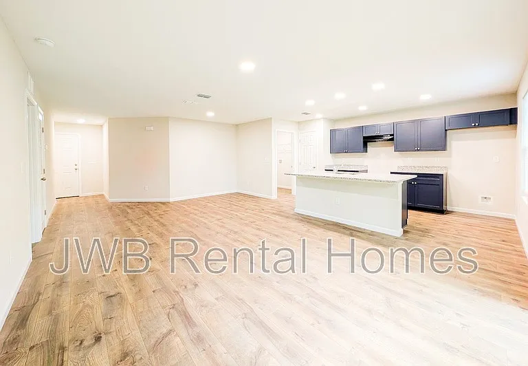 2021 Buckman St — Photo 3