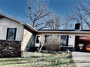 4 Rosedale Ln, Bella Vista, AR 72715