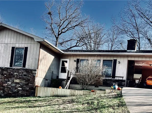 4 Rosedale Ln, Bella Vista, AR 72715