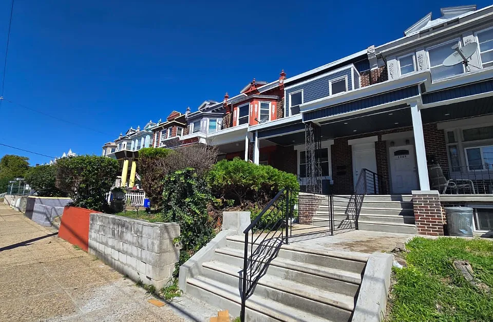 1207 W Wyoming Ave #2