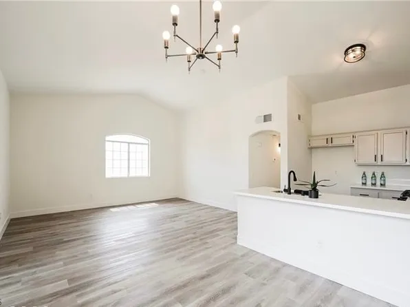 1300 S Arlington St APT 204, Las Vegas, NV 89104