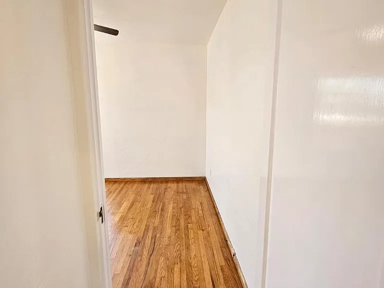 Unit Photo