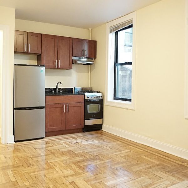 1st image of 3049 Crescent St APT H2a1