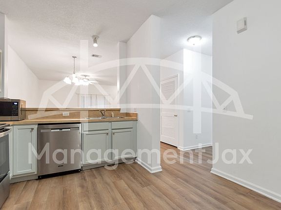 5th image of 4811 Playpen Dr #1