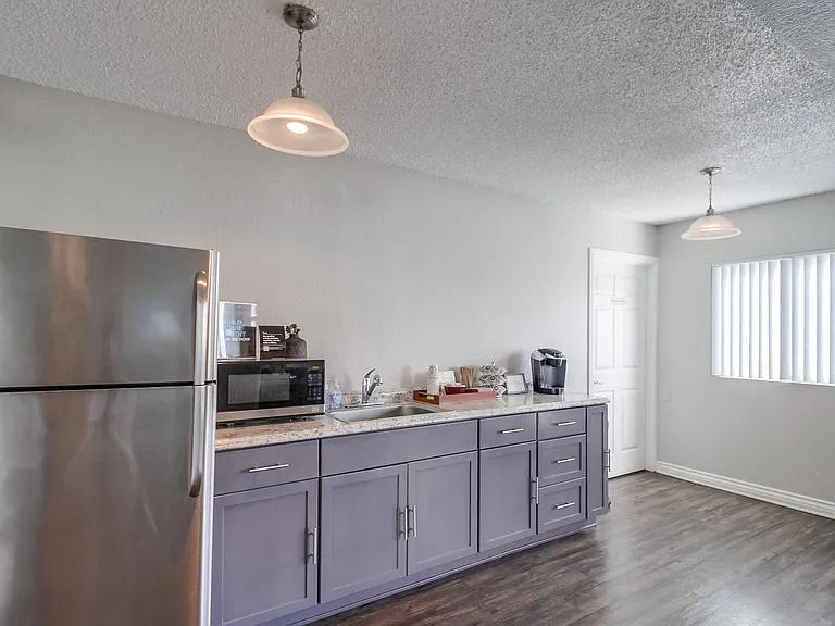 Mesa Vista Apartment Homes — Photo 28