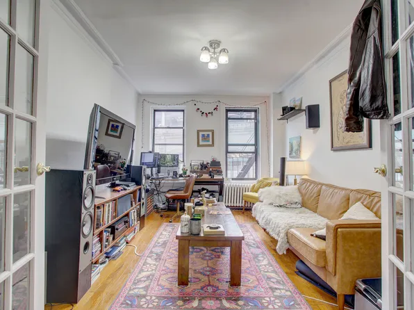 410 East 59th Street image 1 of 5
