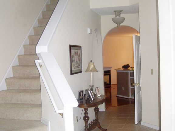 Dramatic 2 story entry