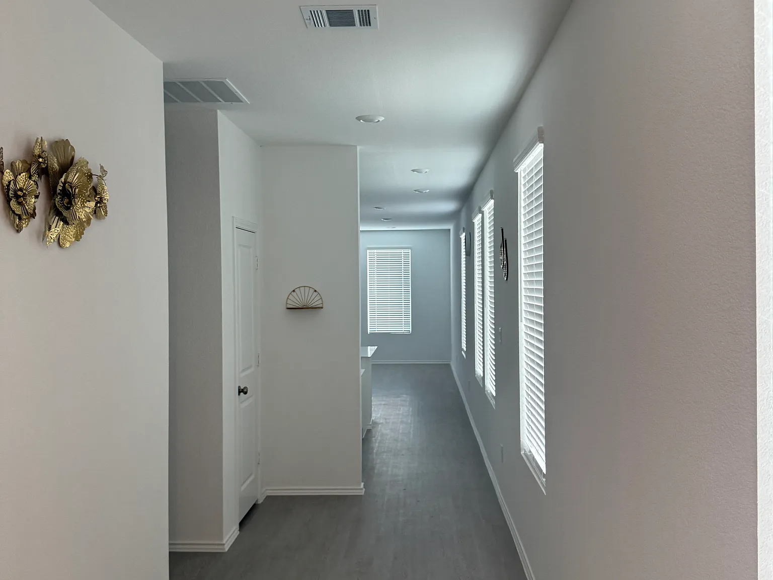 3 bed, 1510 sqft, $1,900 — Photo 2