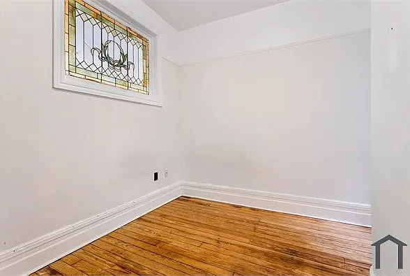 2408 Webster Ave — Photo 5