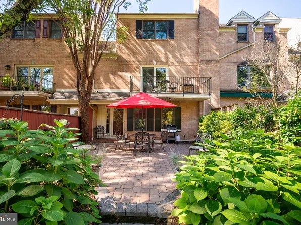 1906 Academy Pl, Wilmington, DE 19806