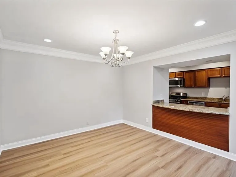 6980 Roswell Rd #B14 — Photo 5