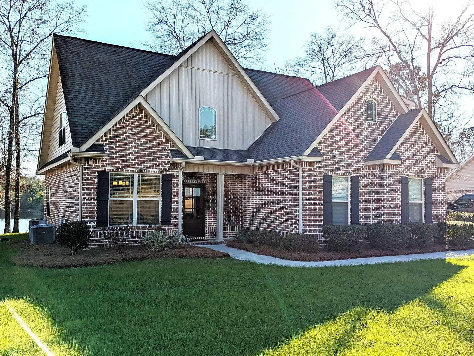 4 bed, 2.5 bath, 1879 sqft, $2,800 — Photo 2