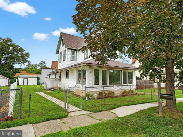 860 Pennsylvania Ave, Delanco, NJ 08075