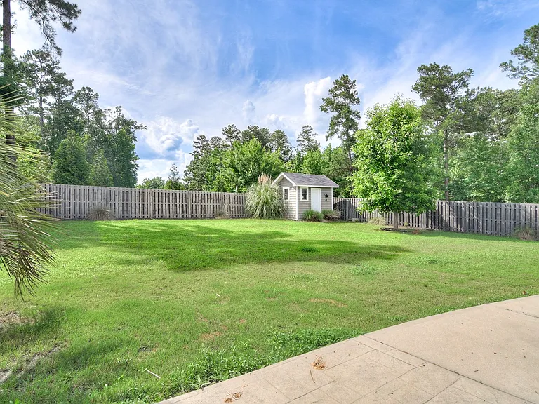 344 Colonnades Dr — Photo 47