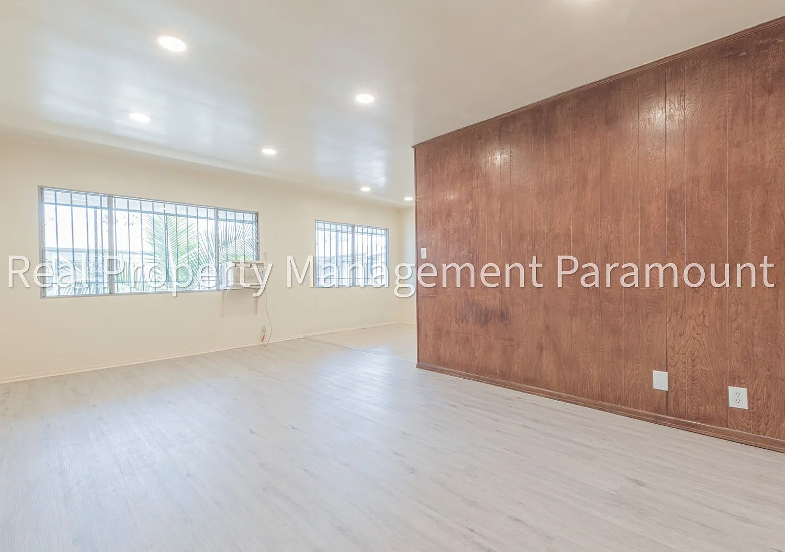 3910 Stevely Ave — Photo 3