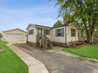 776 Ashby Dr, Waukee, IA 50263