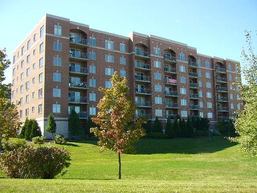 1st image of 390 S Western Ave APT 303