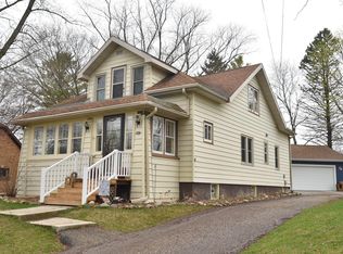 133 East Ave, Iron Ridge, WI 53035