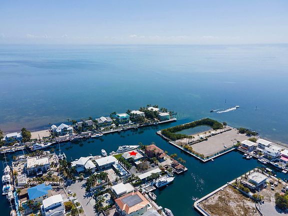 3rd image of 308 Atlantic Blvd