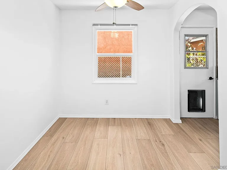 620 Minot Ave — Photo 10
