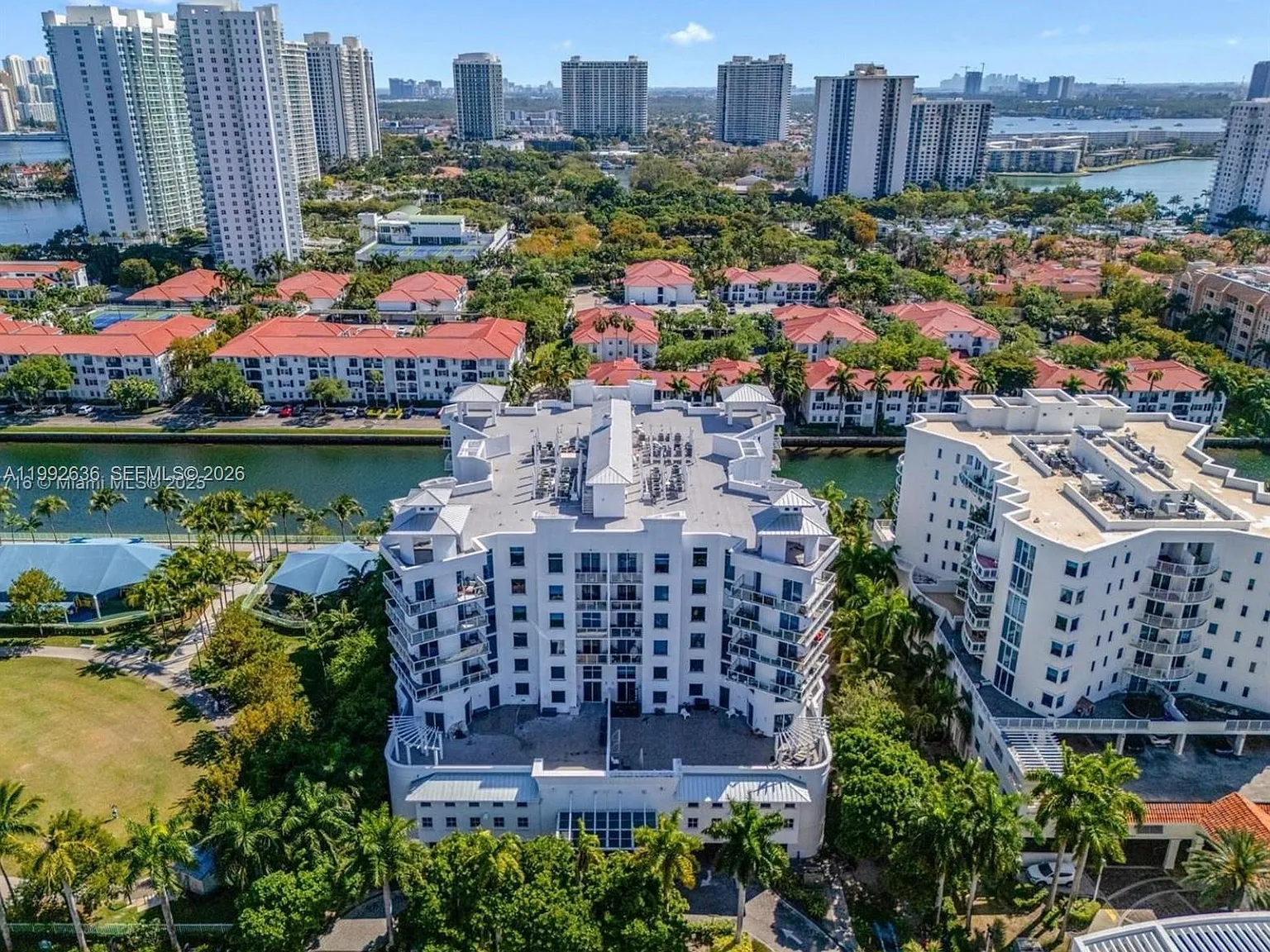 3030 Aventura Condo — Photo 3