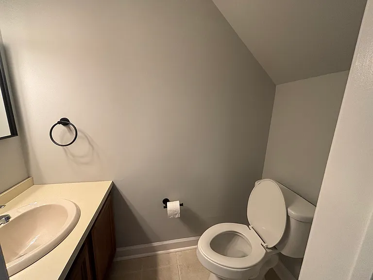 1414 Cambridge Ct — Photo 8