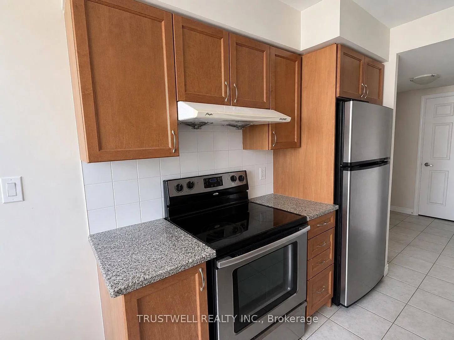 3 bed, $3,500 — Photo 3