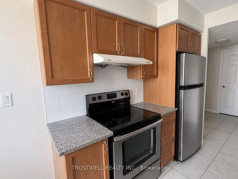 35 Hollywood Ave #2120 — Photo 3