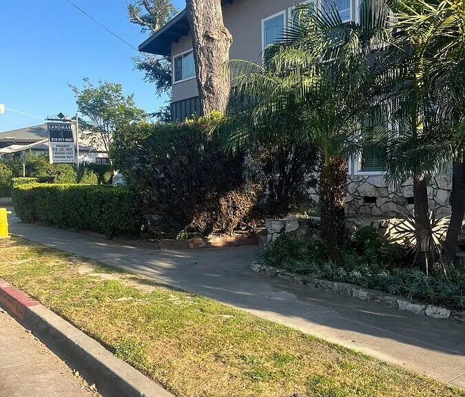 118 E Palmer Ave — Photo 2
