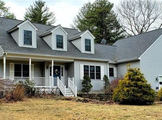 416 Mattity Rd, North Smithfield, RI 02896