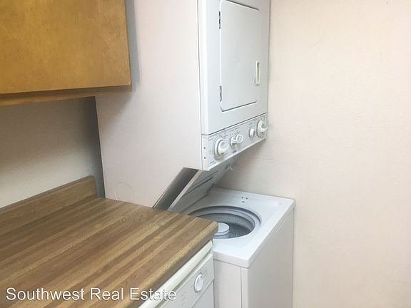 5th image of 716 Laurelwood Dr APT B