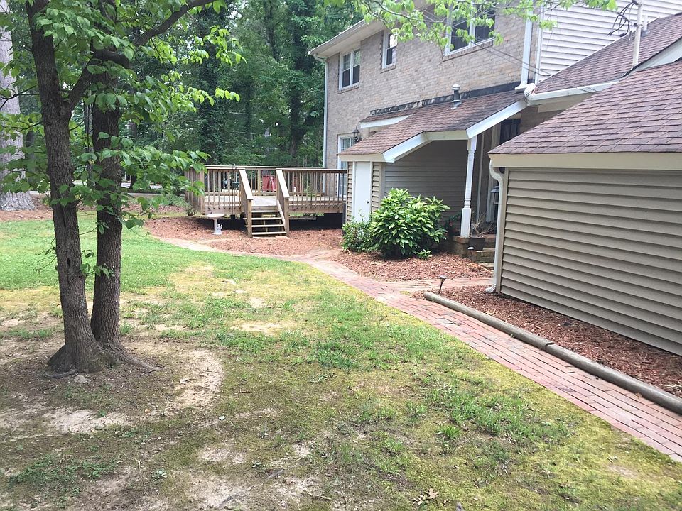2nd image of 203 Continental Dr