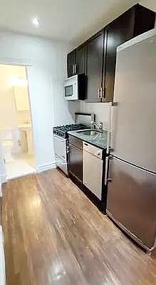 5th image of 409 E 81st St APT 1