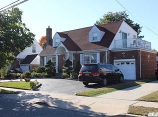 47 Bank St, Valley Stream, NY 11580