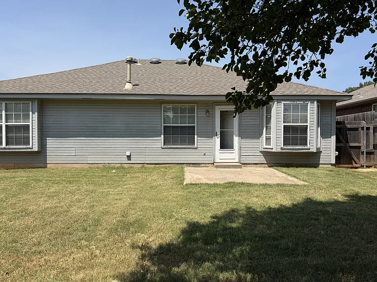1214 Northern Hills Ln — Photo 28