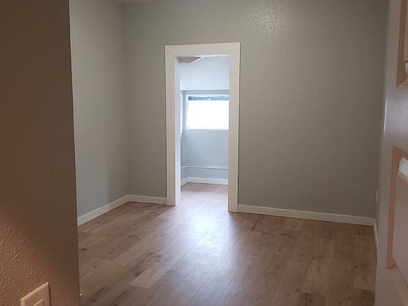 3rd image of 716 S L St Unit A