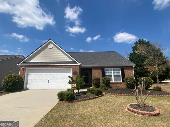 967 Village View Cir, Loganville, GA 30052