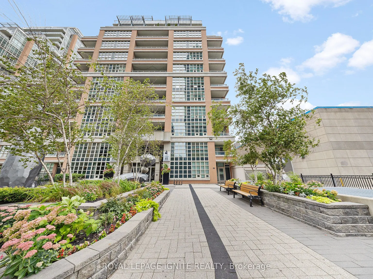 2 bed, $2,600 — Photo 2