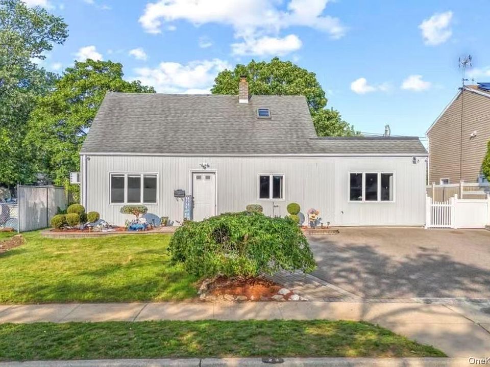 1st image of 23 Vista Lane