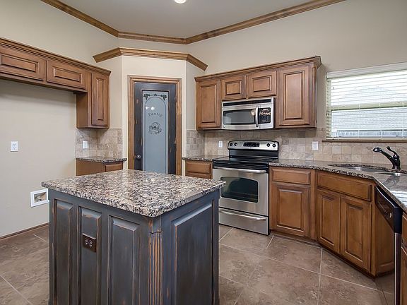 3rd image of 12213 Fox Hill Way