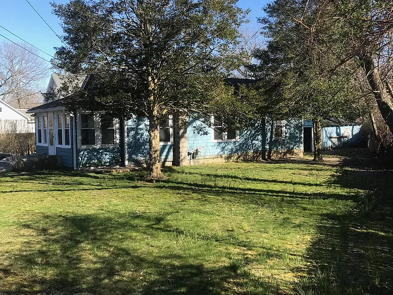 25 Pine St — Photo 2