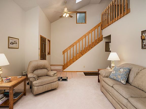2nd image of 4447 Toyon Dr