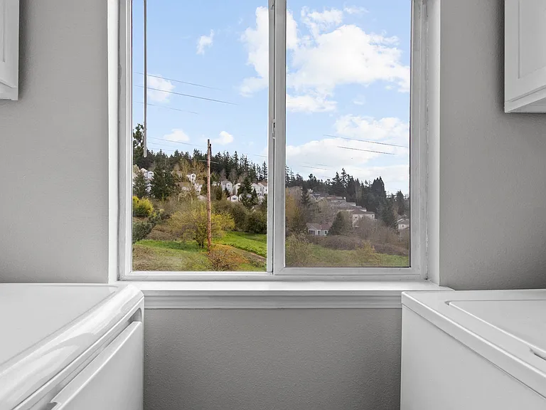 Maybeck at the Bend Apartments — Photo 8